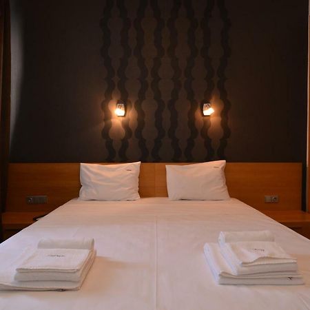 Super Premium Two Bedroom Suite On Vitosha Boulevard Sofia Extérieur photo