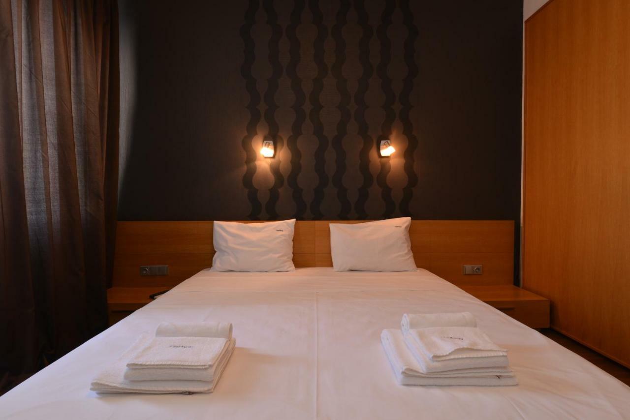 Super Premium Two Bedroom Suite On Vitosha Boulevard Sofia Extérieur photo